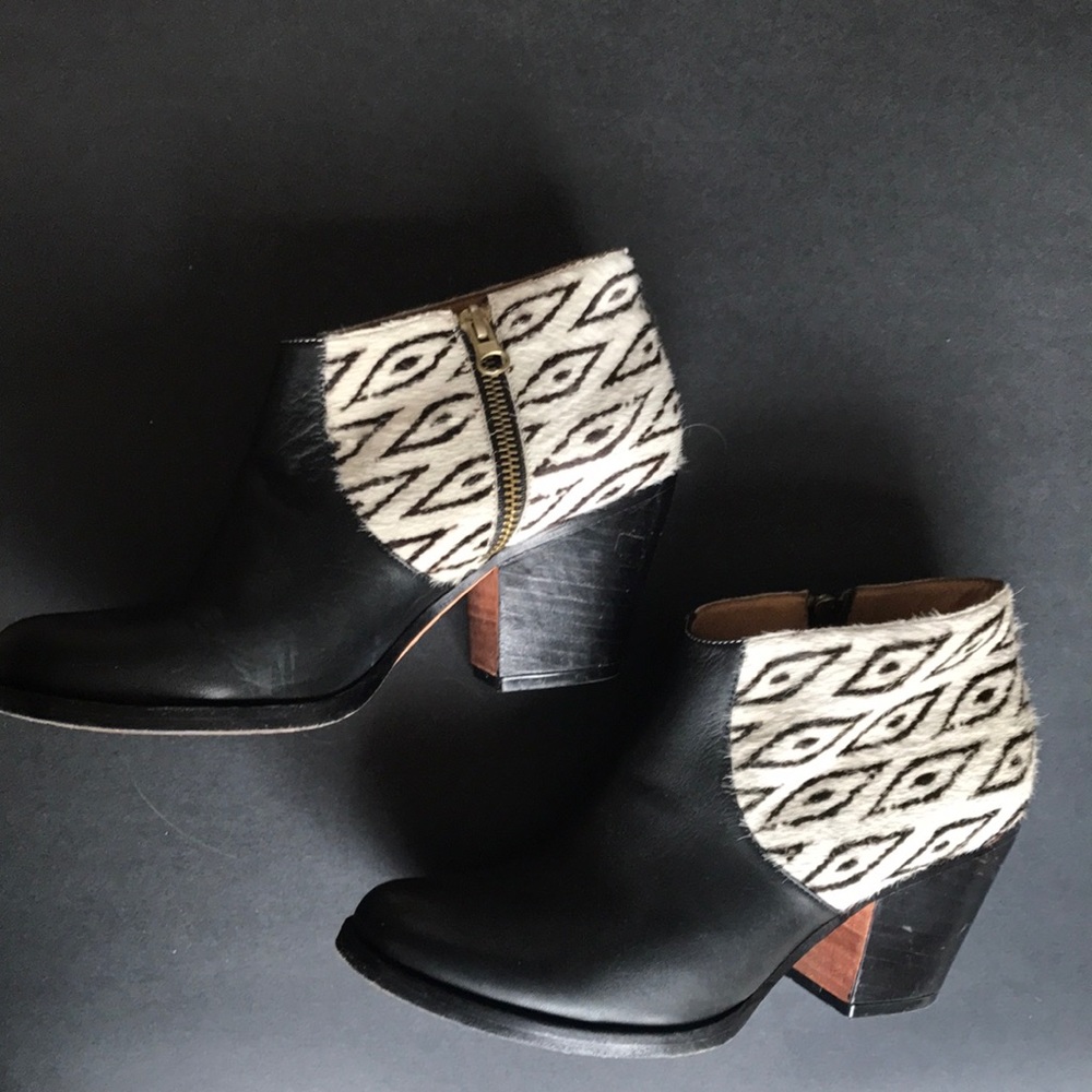 Fortress of Inca Adriana Coco Booties